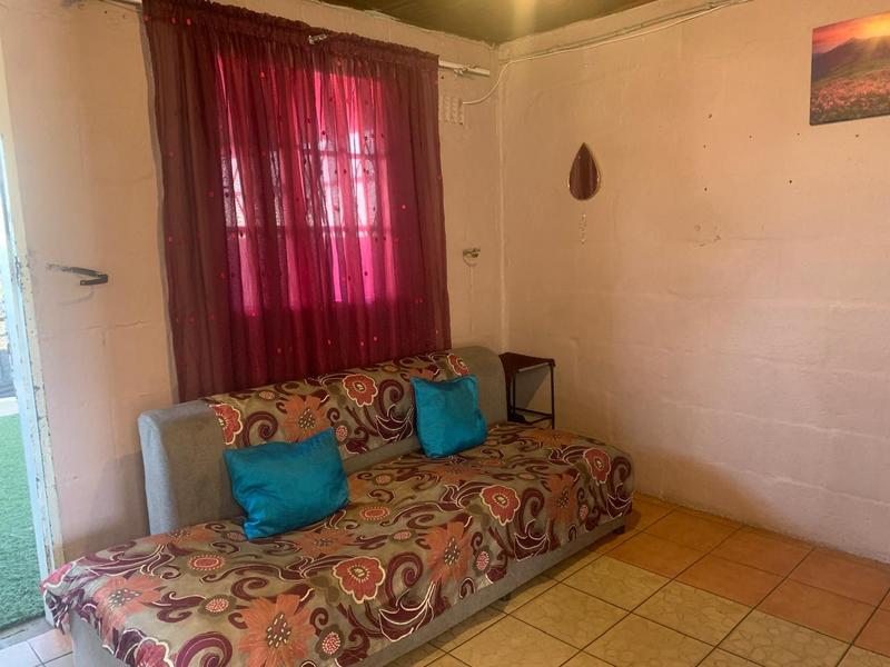 1 Bedroom Property for Sale in Kleinvlei Western Cape